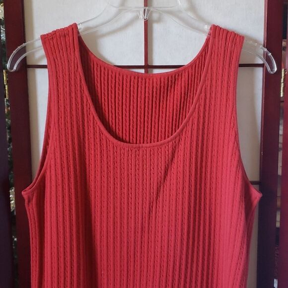 Red Knitted Pullover Sleeveless Top - Picture 2 of 5